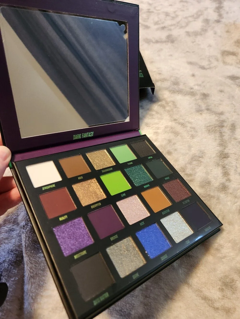 Beauty Bay Dark Fantasy 20-Color Palette